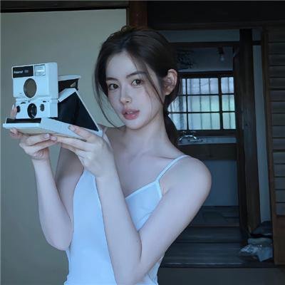 小妮扛枪